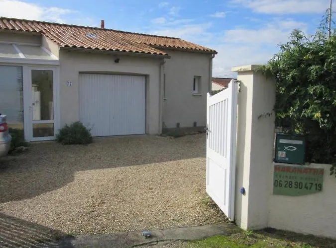 Maranatha Bed and Breakfast Les Gonds